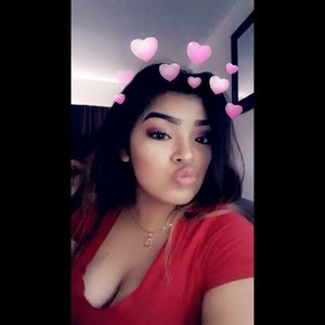 Meet your Posher, Marcela